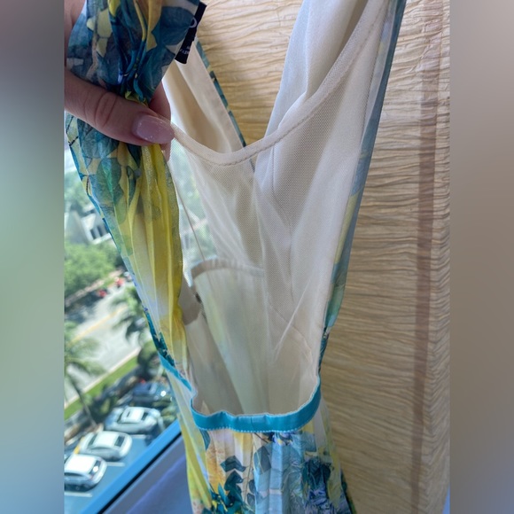 Bebe Dress High Low - Picture 8 of 13